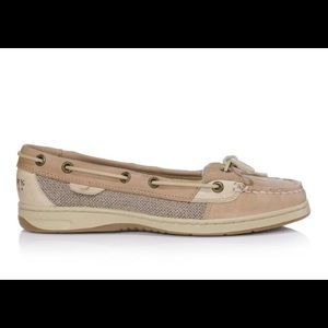 Sperrys boat shoes
